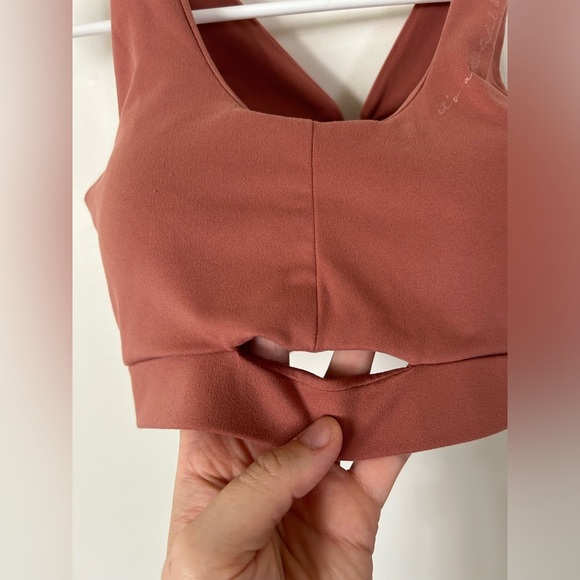 Whitney Simmons x Gymshark V2 Sports Bra - Picture 8 of 11